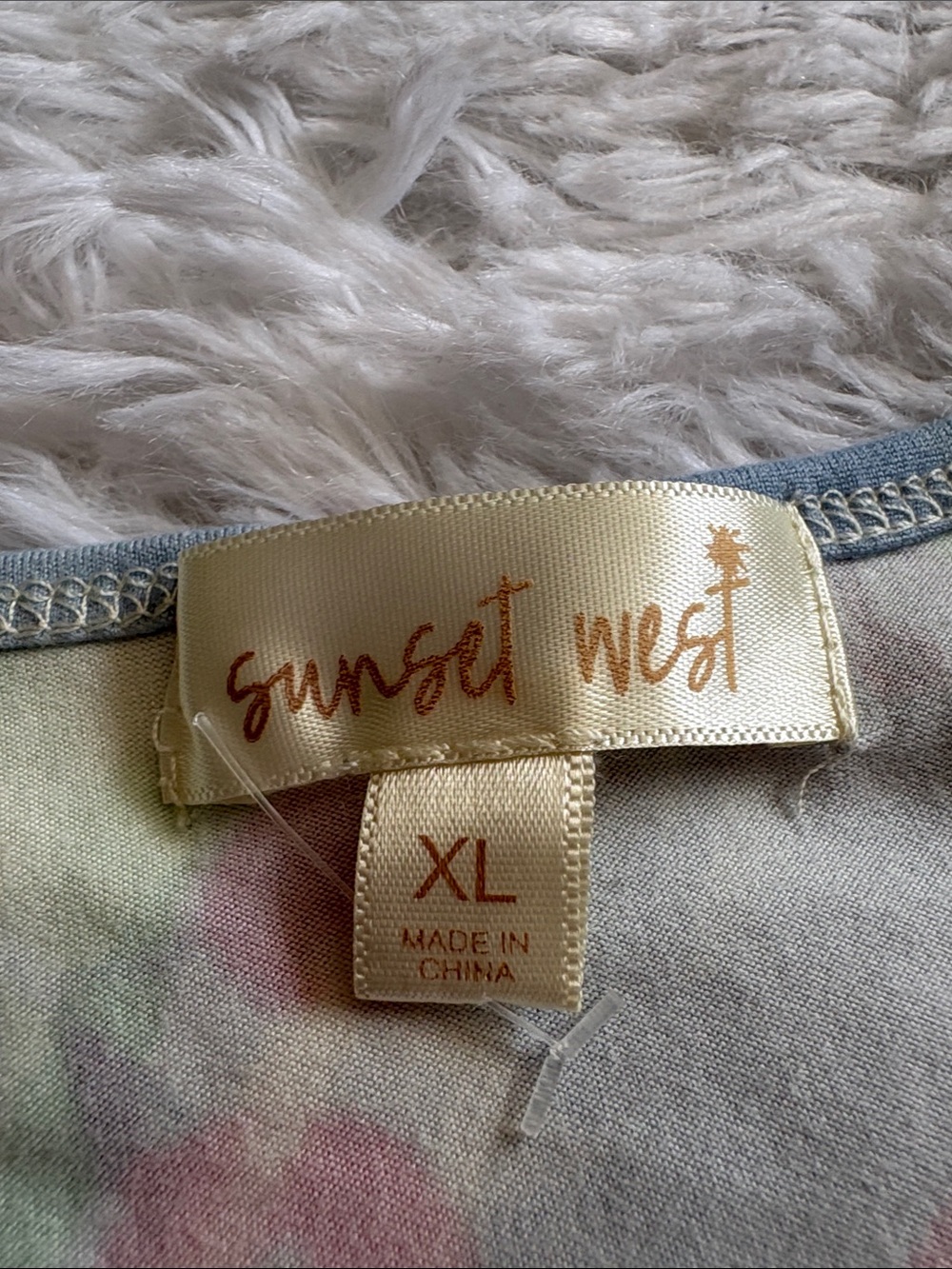 NWOT Sunset West From Stitch Fix Youth Girls Tie Front Keyhole Tank Size XL - Picture 5 of 11